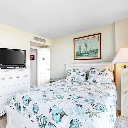 Century I 408 Hotel